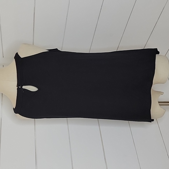 Valerie Stevens small black tank with embroidery & beading at chest - Picture 2 of 7